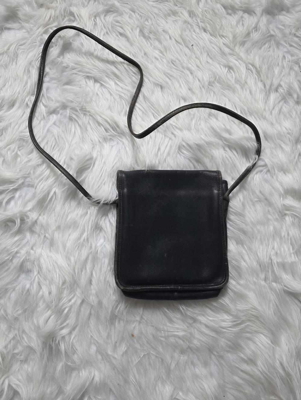 Vintage Coach Crossbody - black - Picture 5 of 9